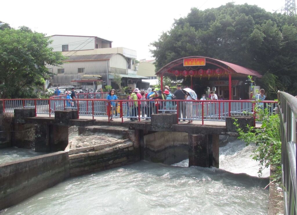 5水上土地公