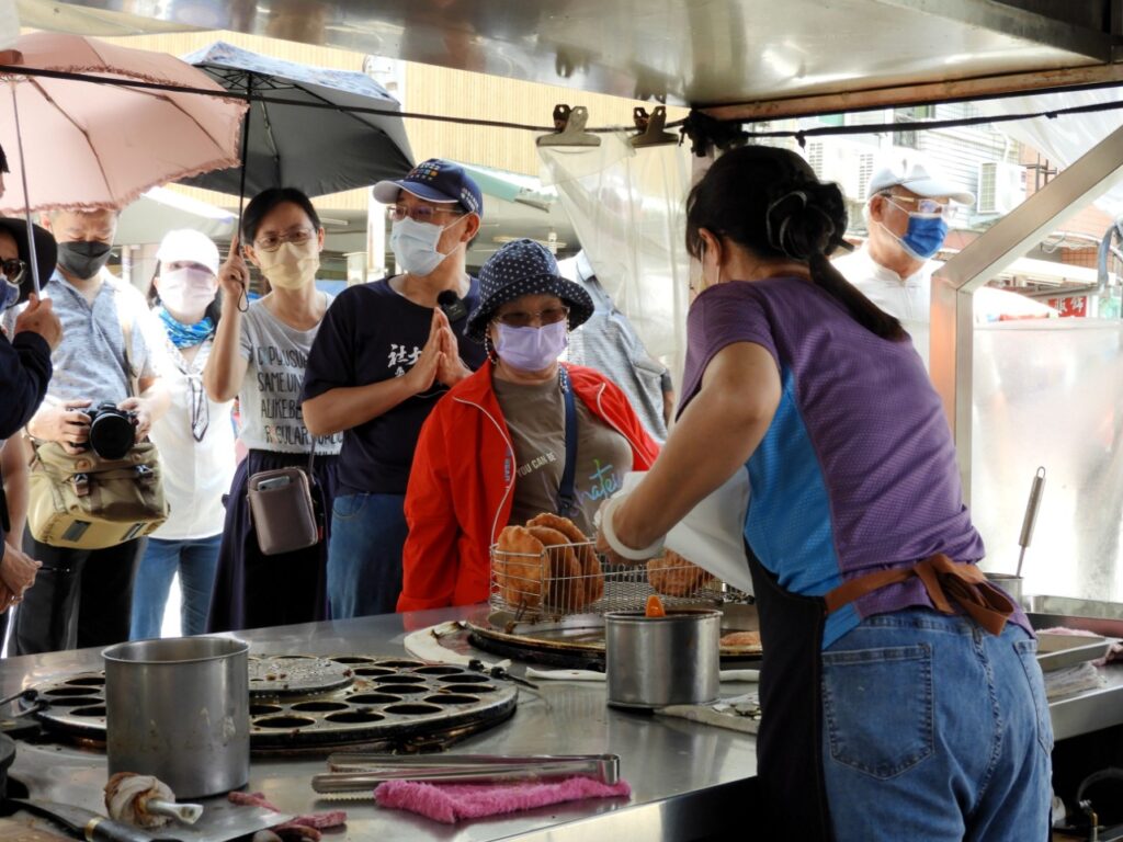 二林市場入口的傳統美食－燒餅
