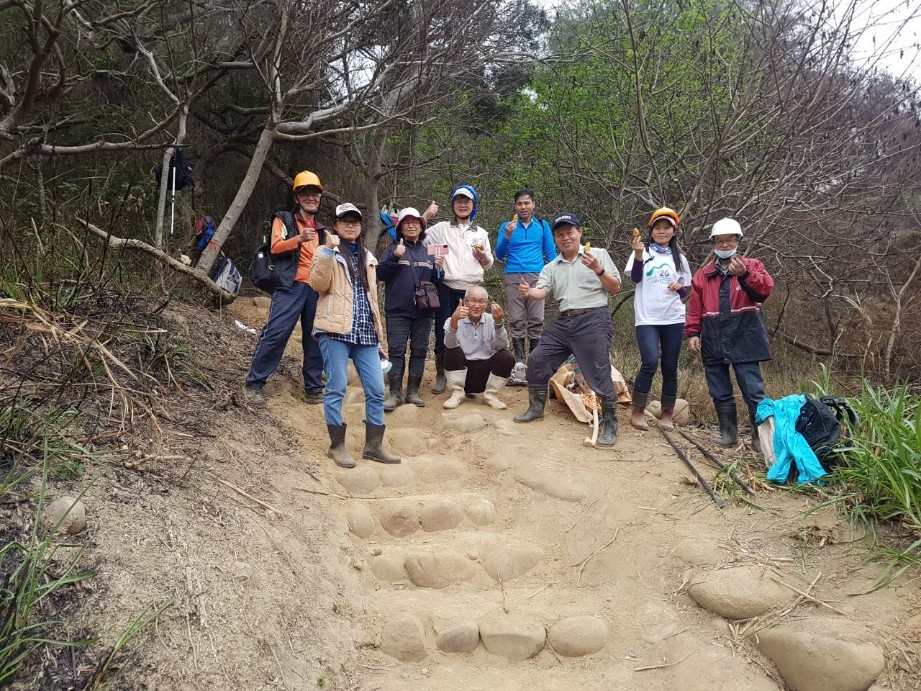 就地取材手作步道04